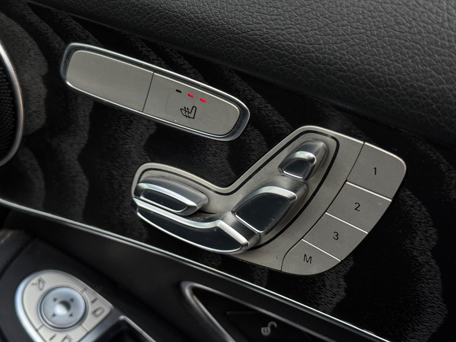 Used Mercedes-Benz GLC 2017 for sale - 76996067: Photo 27