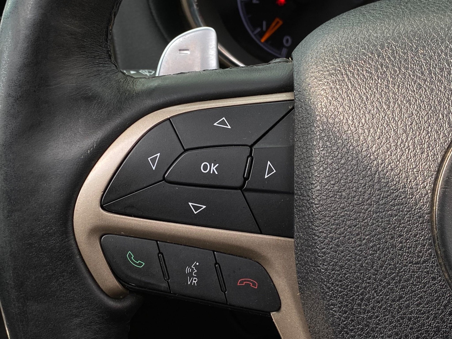Used Jeep Grand Cherokee 2015 for sale - 76121747: Photo 41