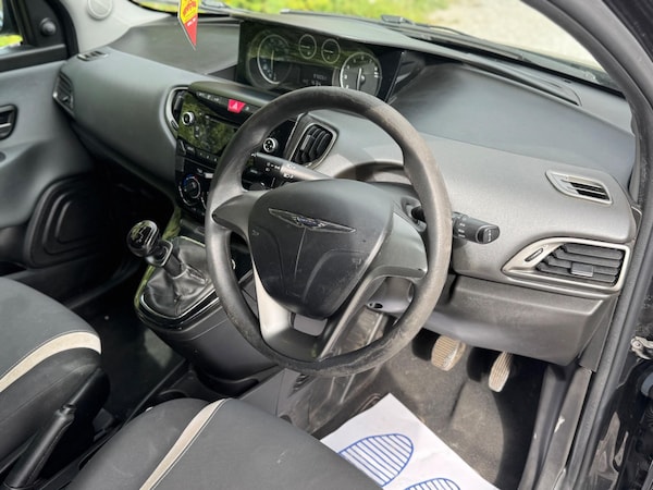 Used Chrysler Ypsilon 2014 for sale - 74553582: Photo 15