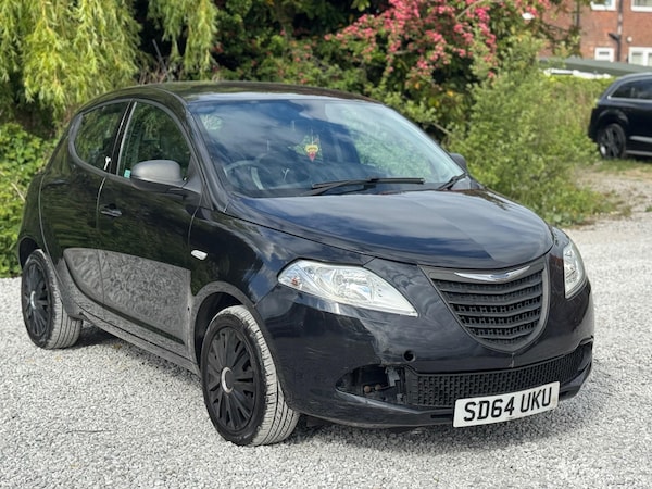 Used Chrysler Ypsilon 2014 for sale - 74553582: Photo 1