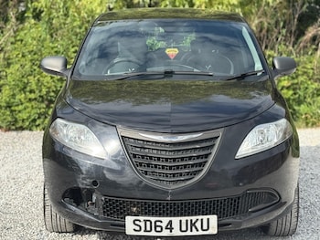 Used Chrysler Ypsilon 2014 for sale - 74553582: Photo