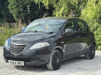 Used Chrysler Ypsilon 2014 for sale - 74553582: Photo