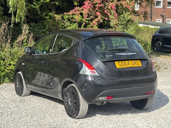 Used Chrysler Ypsilon 2014 for sale - 74553582: Photo