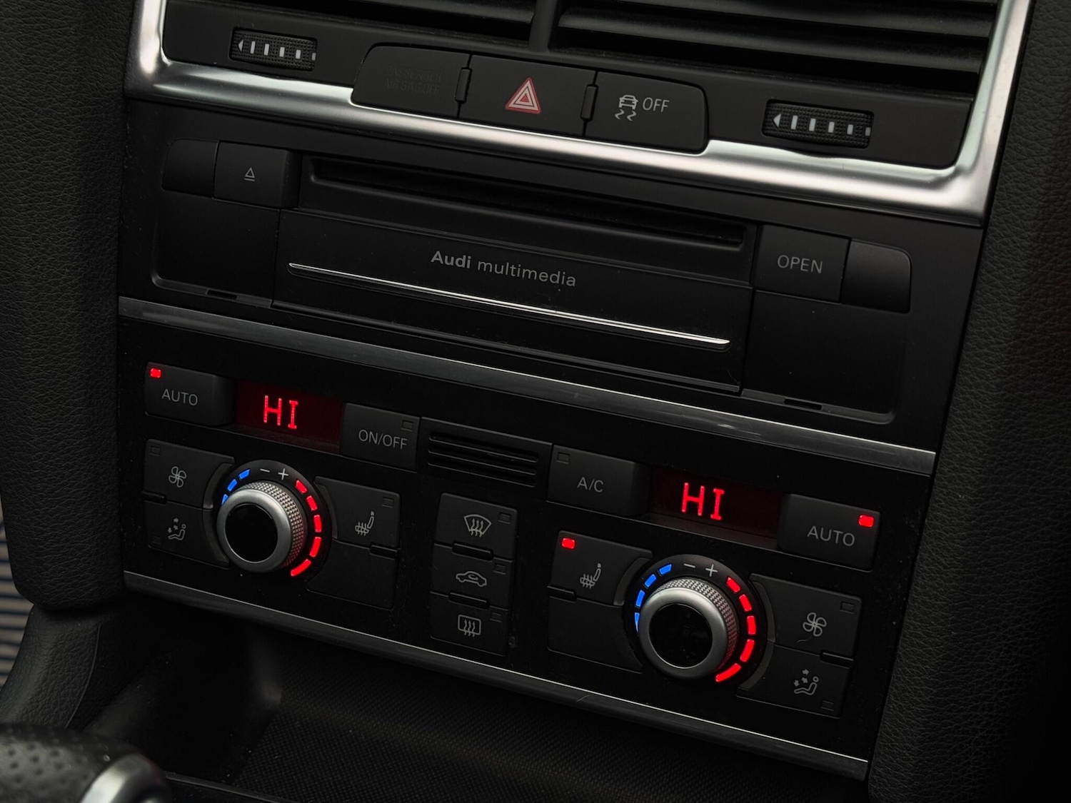 Used Audi Q7 2014 for sale - 76215035: Photo 30