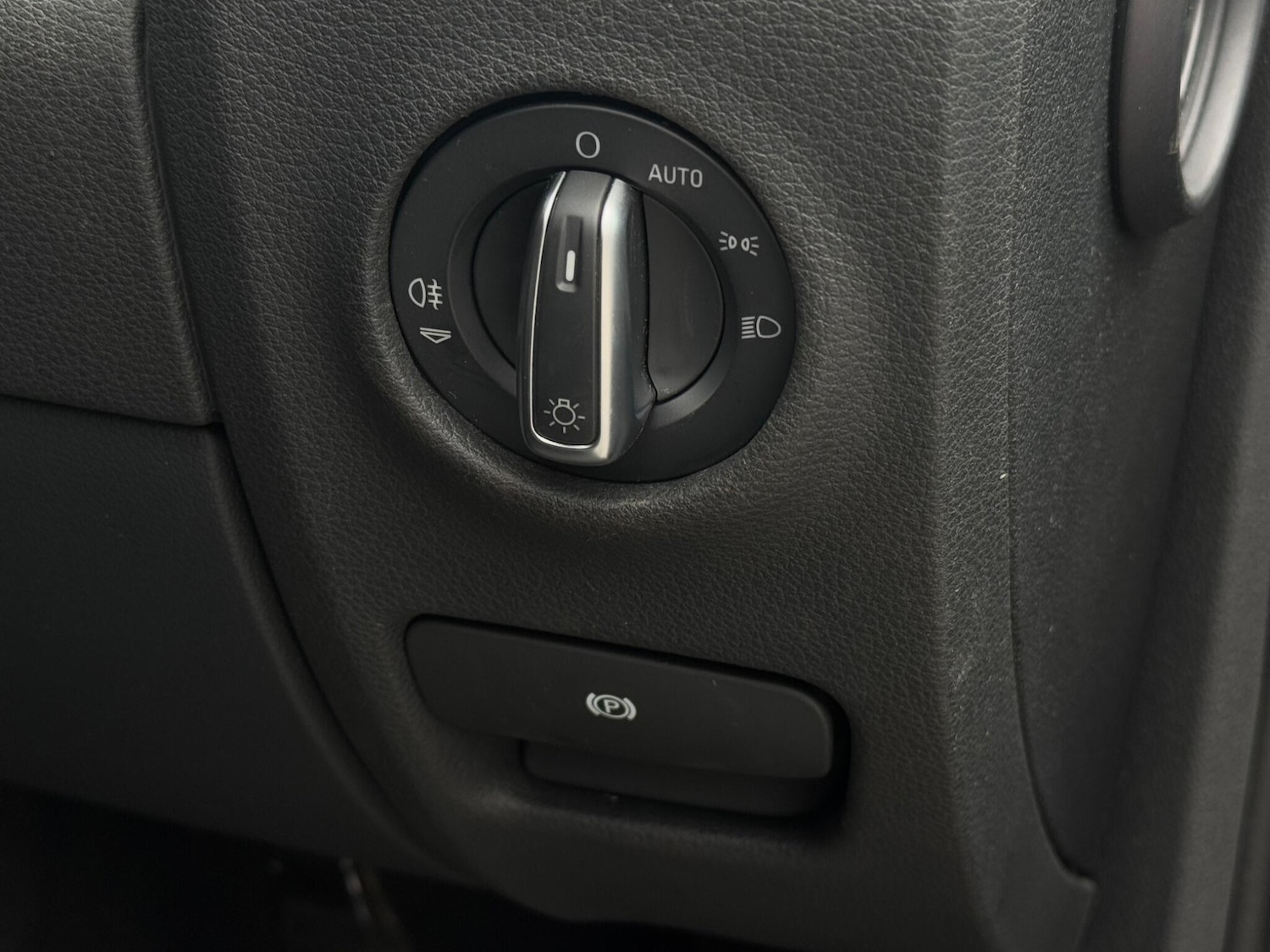 Used Audi Q7 2014 for sale - 76215035: Photo 43