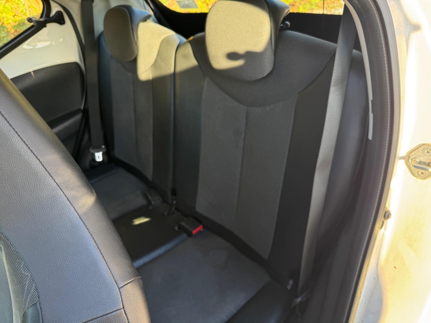 Used Toyota AYGO 2014 for sale - 76613225: Photo 27