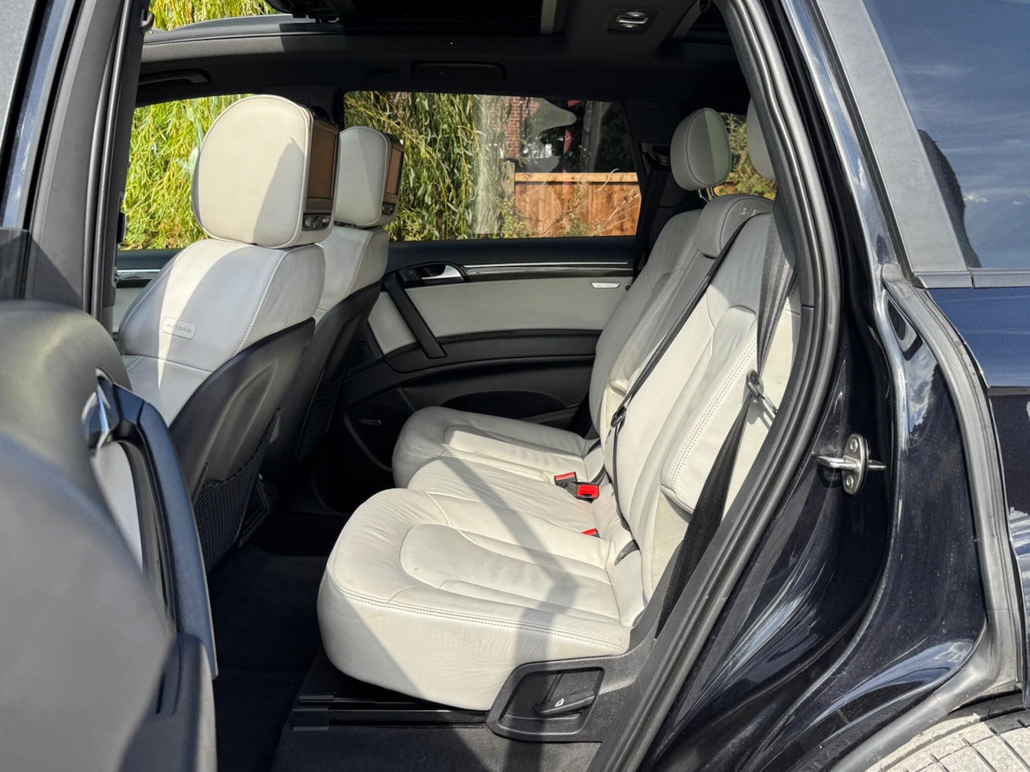 Used Audi Q7 2012 for sale - 76942701: Photo 19