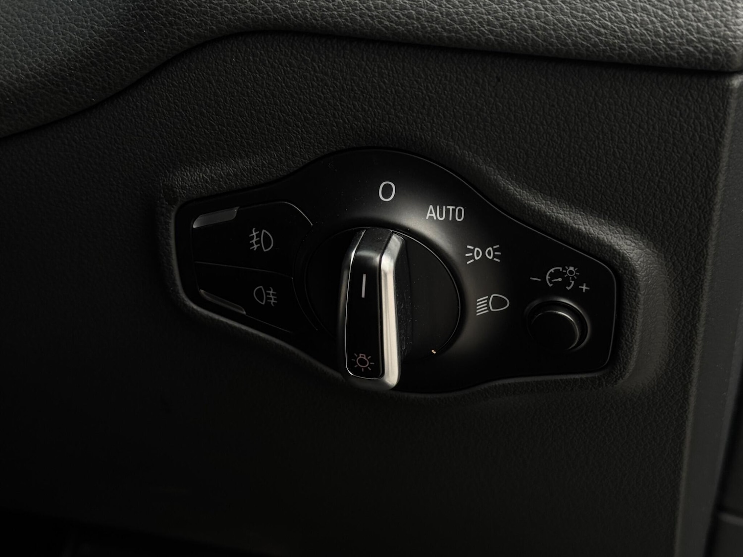 Used Audi Q5 2015 for sale - 76989843: Photo 63