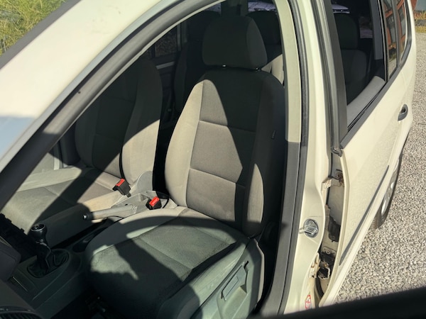 Used Volkswagen Touran 2011 for sale - 74243032: Photo 17
