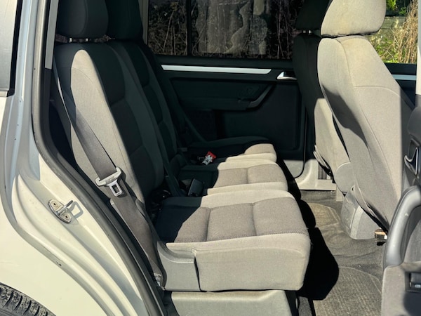 Used Volkswagen Touran 2011 for sale - 74243032: Photo 18