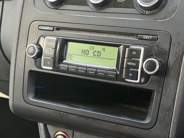 Used Volkswagen Touran 2011 for sale - 74243032: Photo 42