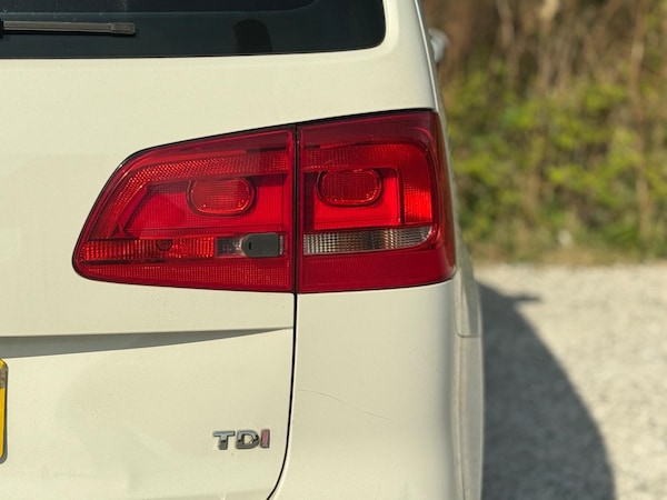 Used Volkswagen Touran 2011 for sale - 74243032: Photo 47