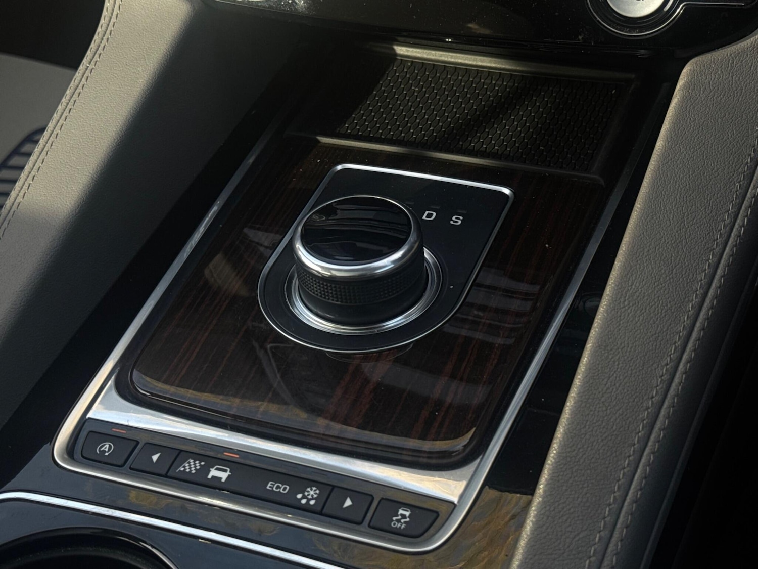 Used Jaguar F-Pace 2016 for sale - 77957568: Photo 29