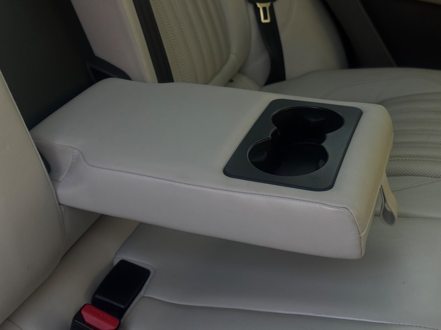 Used Jaguar F-Pace 2016 for sale - 77957568: Photo 36