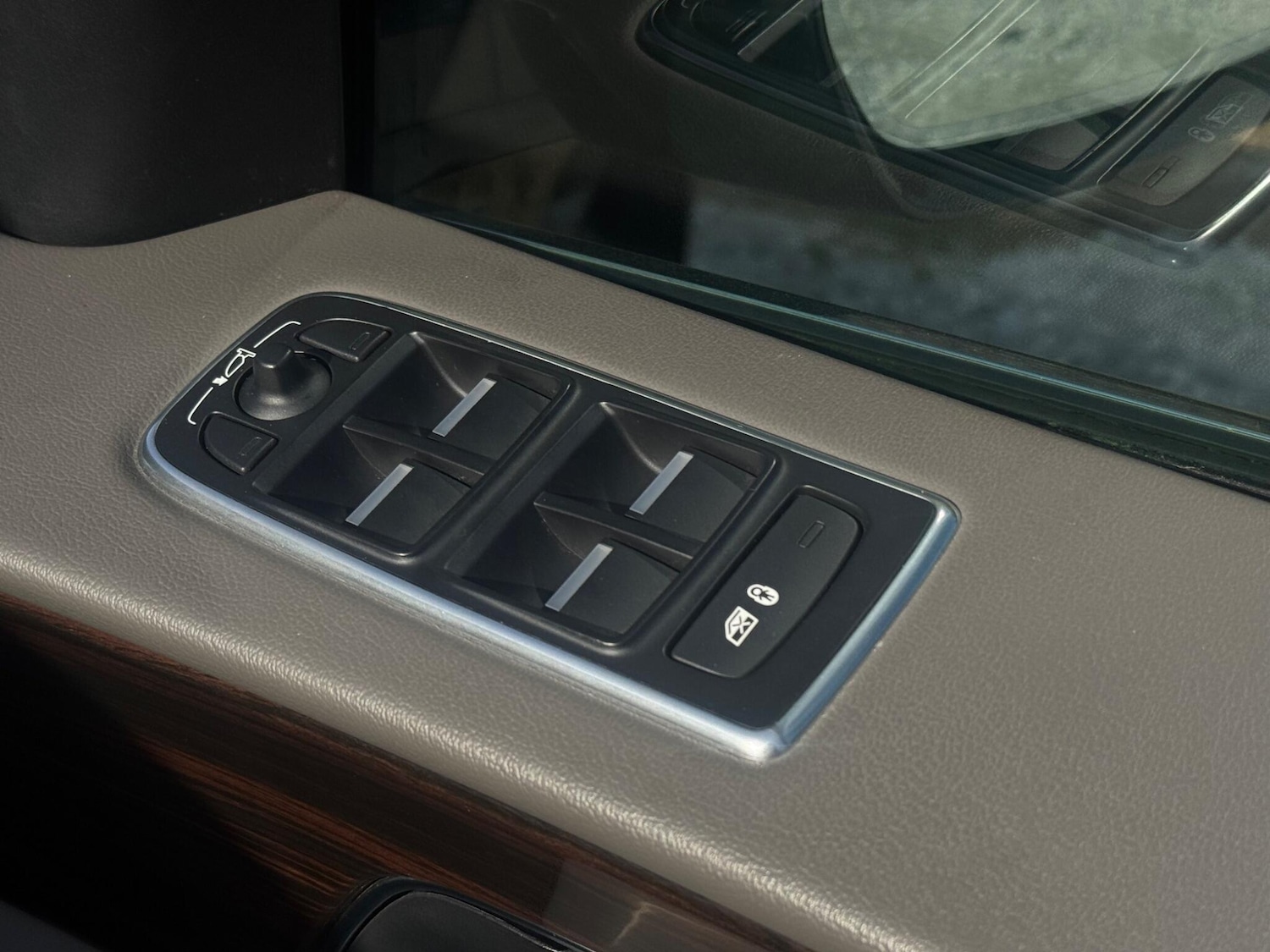 Used Jaguar F-Pace 2016 for sale - 77957568: Photo 38