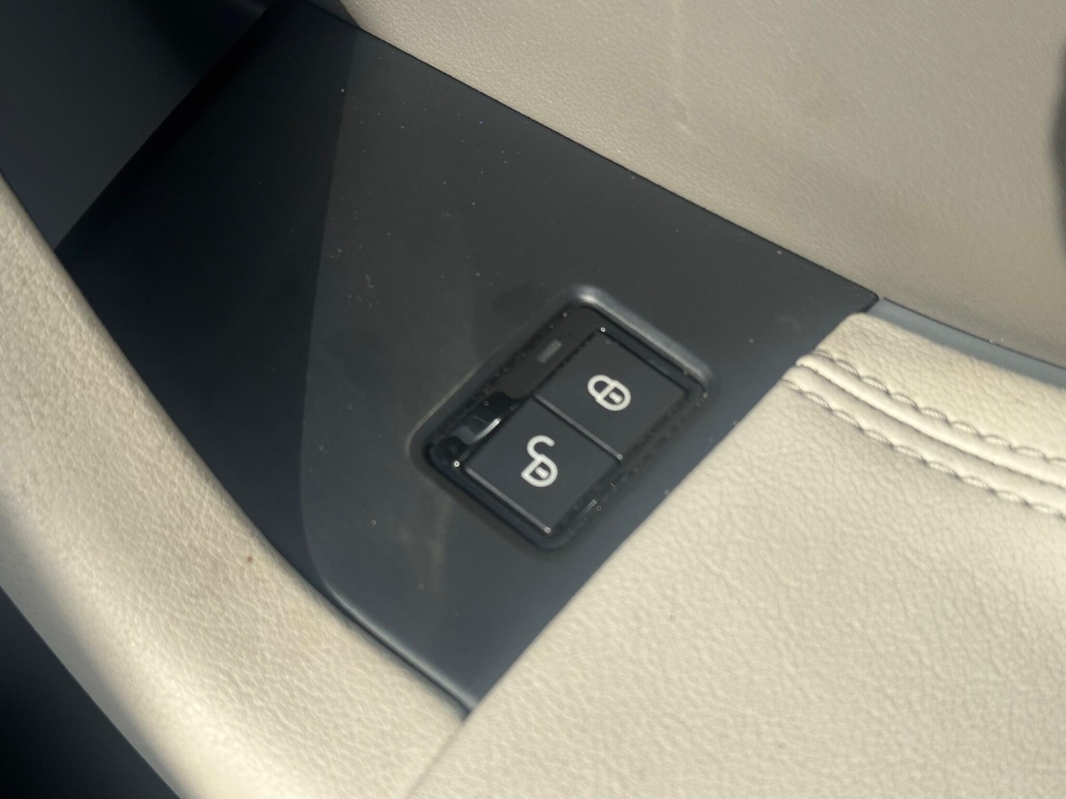 Used Jaguar F-Pace 2016 for sale - 77957568: Photo 39