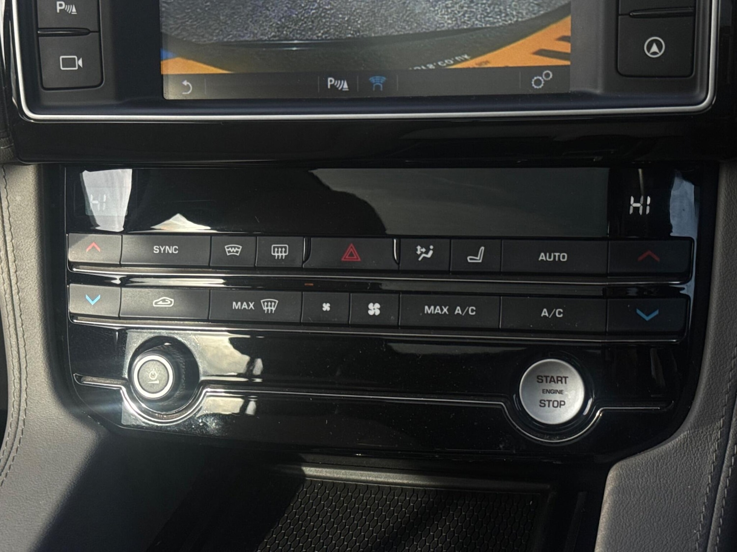 Used Jaguar F-Pace 2016 for sale - 77957568: Photo 44