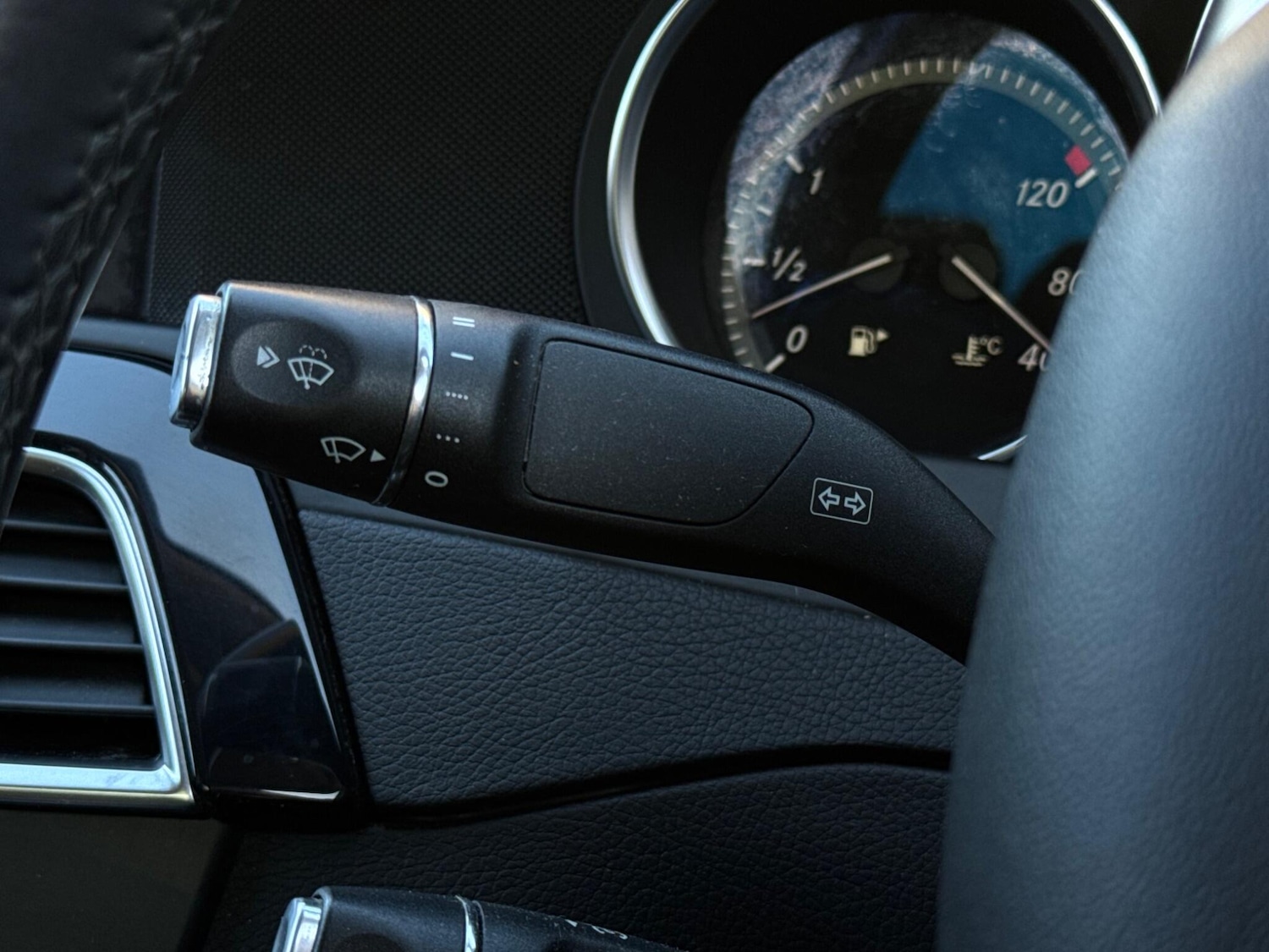 Used Mercedes-Benz C Class 2012 for sale - 76295953: Photo 34