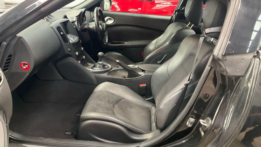 Used Nissan 370 Z 2011 for sale - 77784181: Photo 9