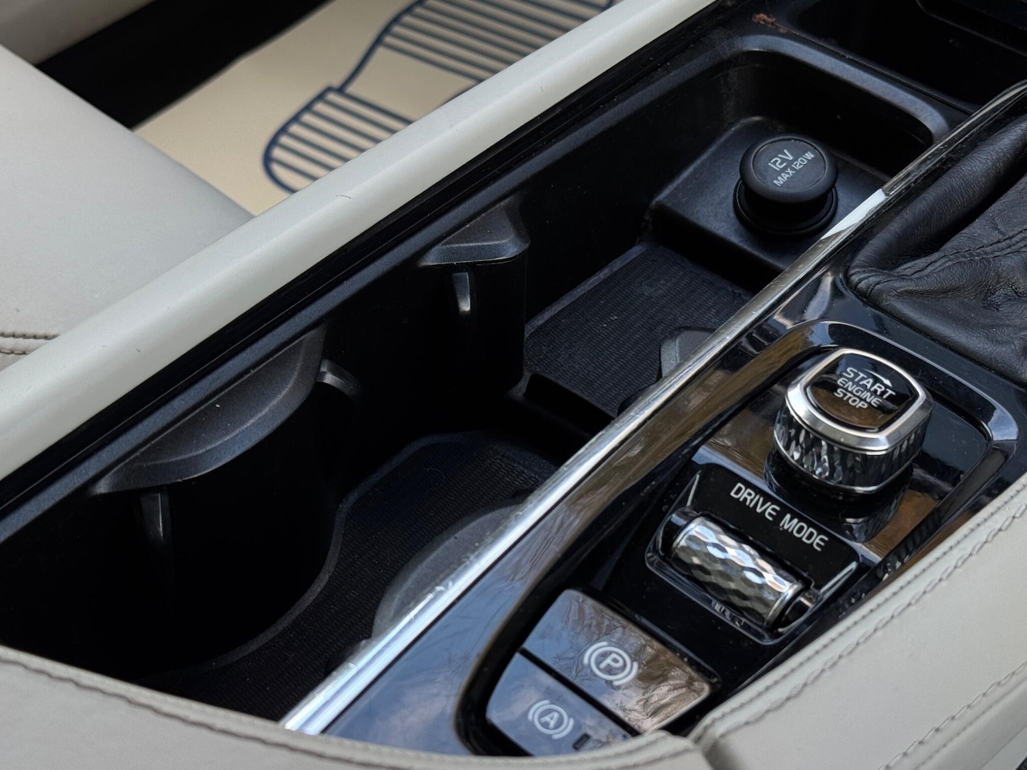 Used Volvo XC90 2017 for sale - 76997760: Photo 54