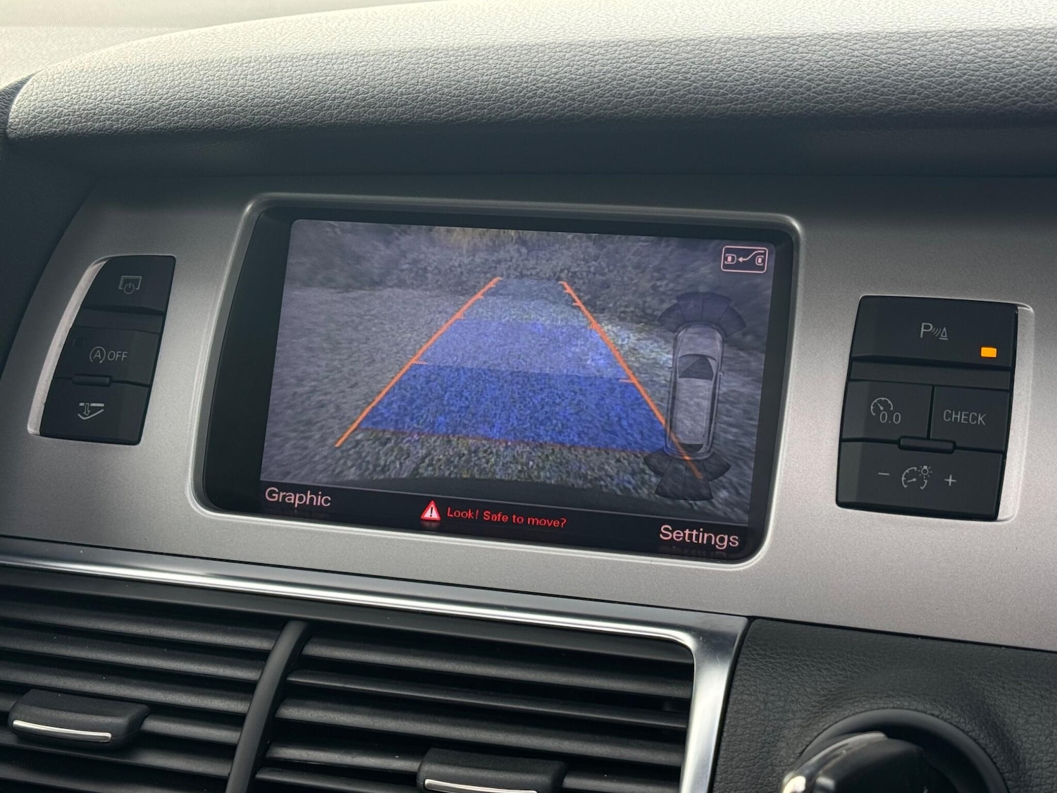 Used Audi Q7 2014 for sale - 76996271: Photo 58