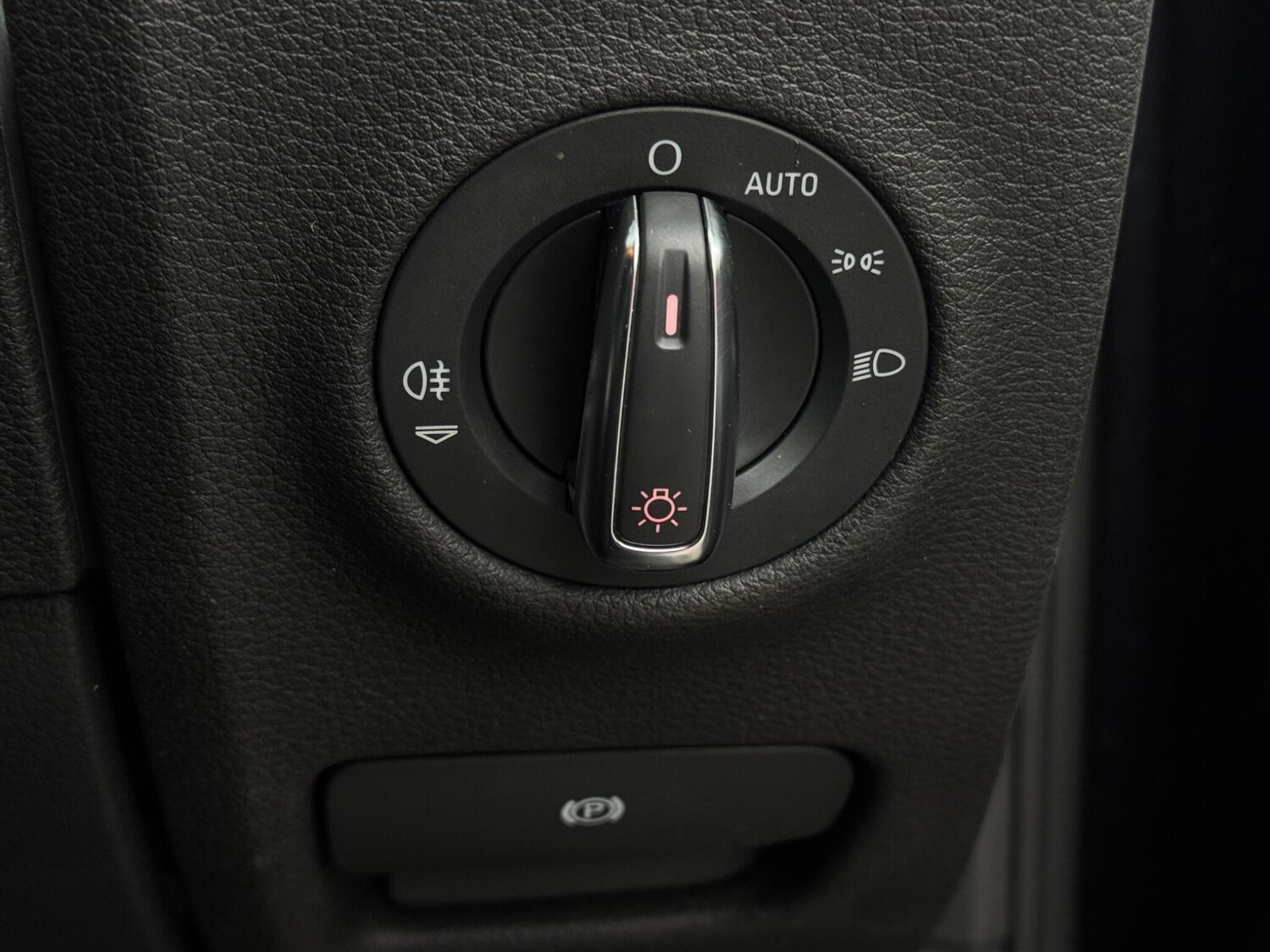 Used Audi Q7 2014 for sale - 75941792: Photo 57