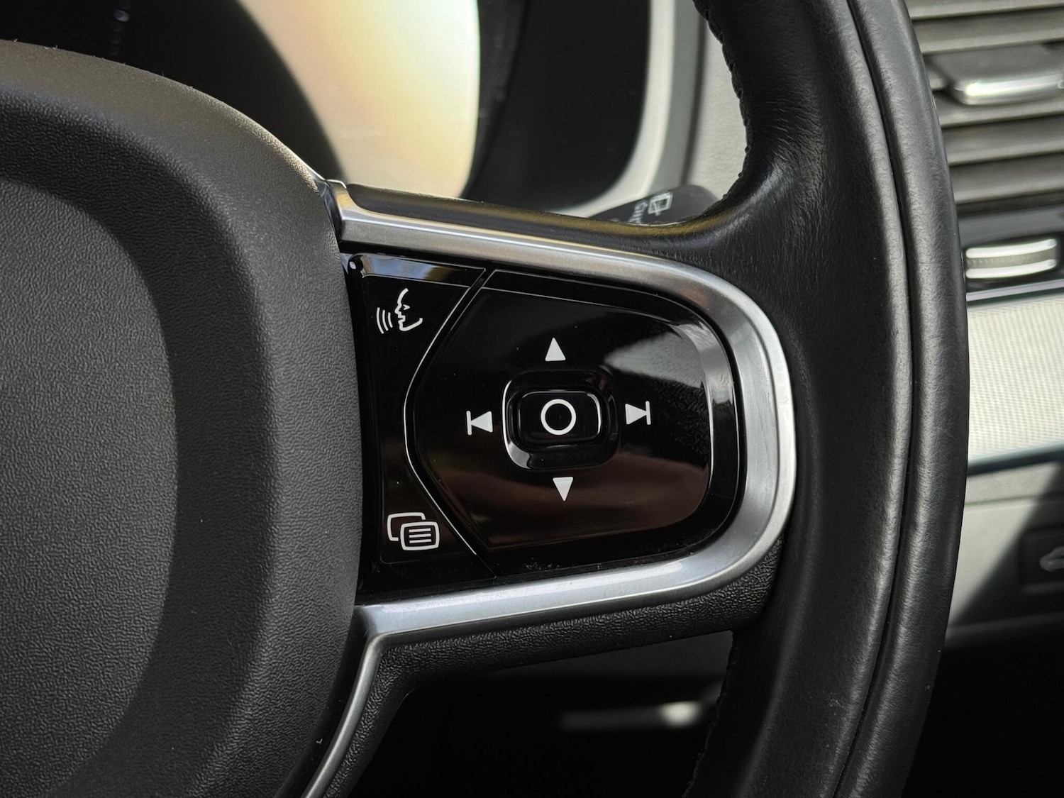 Used Volvo XC90 2015 for sale - 76201437: Photo 32