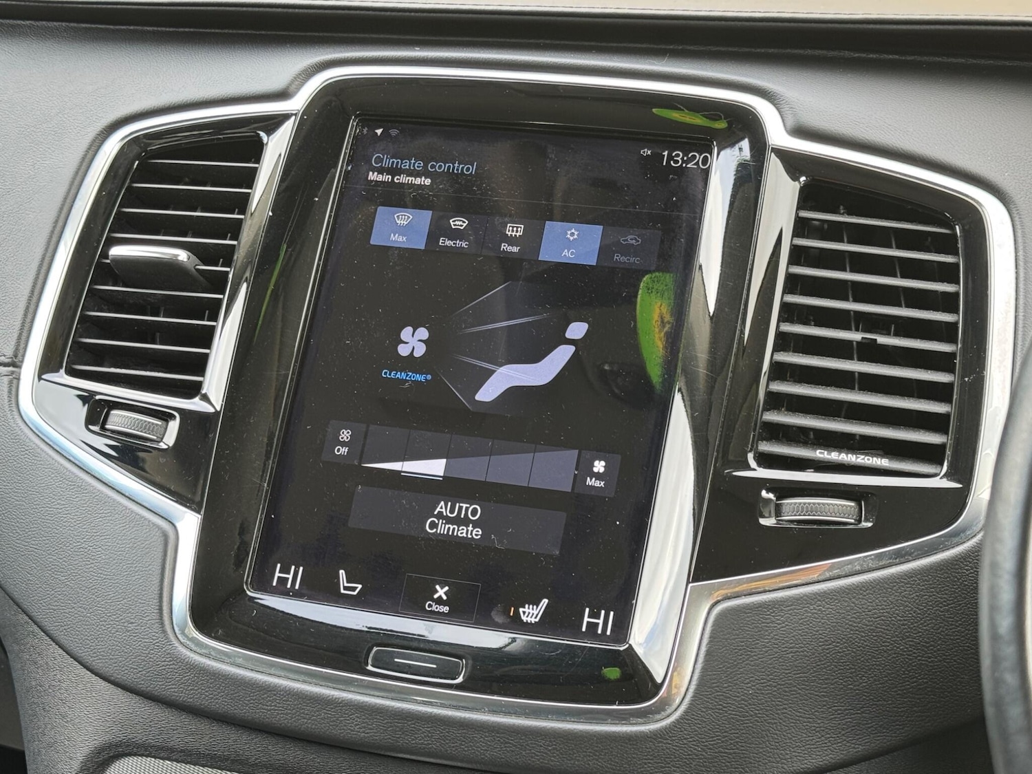 Used Volvo XC90 2015 for sale - 76201437: Photo 37