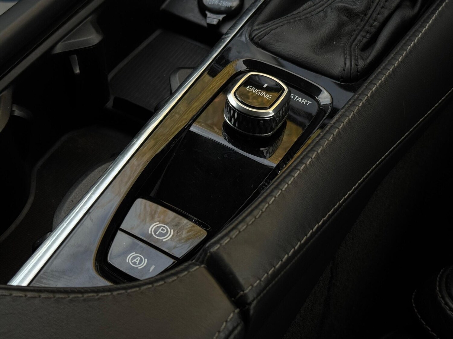 Used Volvo XC90 2015 for sale - 76201437: Photo 49