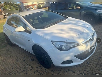 (14) - 2.0 CDTi SRi Auto Euro 5 3dr