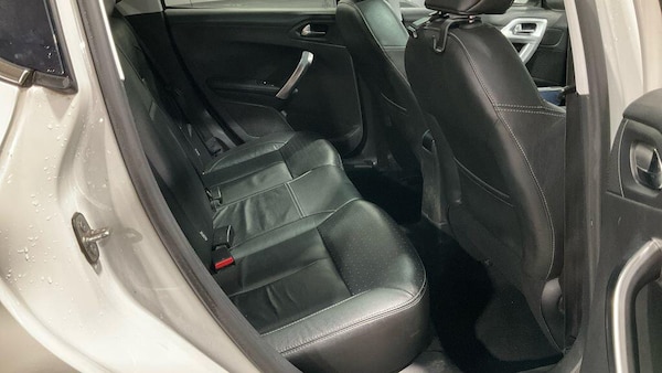 Used Peugeot 208 2015 for sale - 76295889: Photo 8