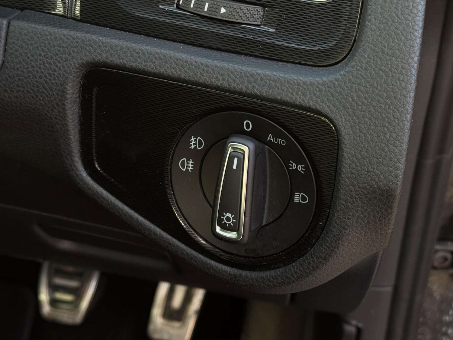 Used Volkswagen Golf 2015 for sale - 77130696: Photo 34