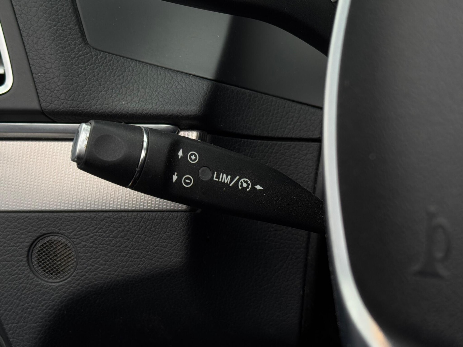 Used Mercedes-Benz E Class 2013 for sale - 76306262: Photo 2