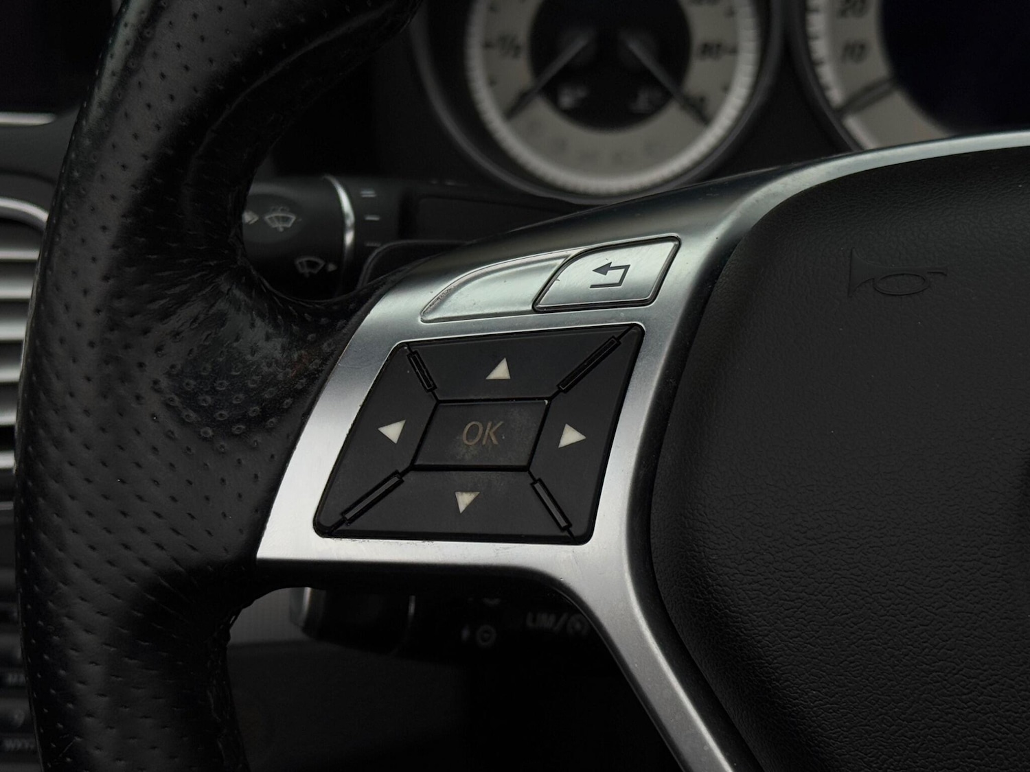 Used Mercedes-Benz E Class 2013 for sale - 76306262: Photo 31