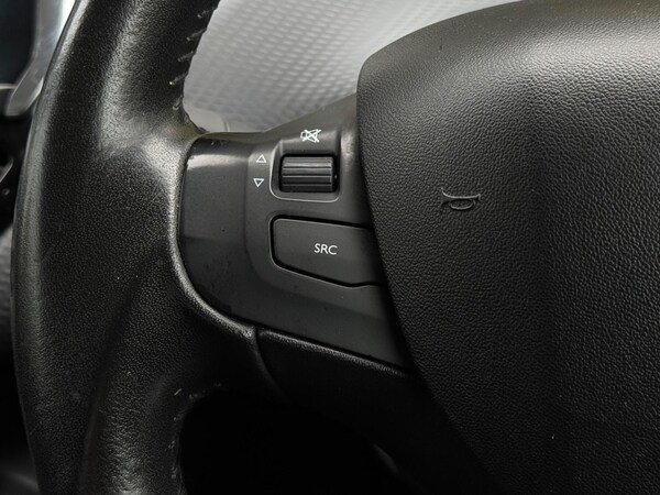 Used Peugeot 208 2018 for sale - 76179444: Photo 30