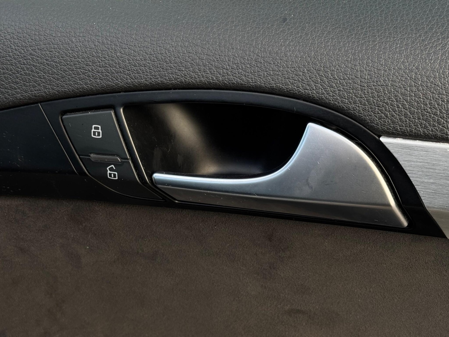 Used Audi Q7 2015 for sale - 76671331: Photo 65