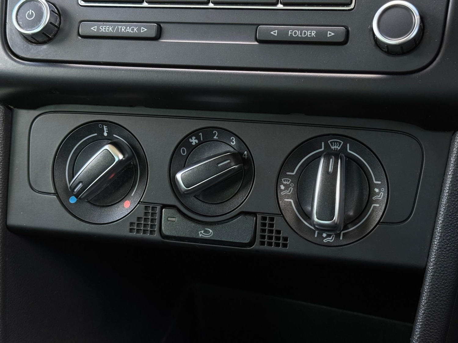 Used Volkswagen Polo 2011 for sale - 76753215: Photo 31