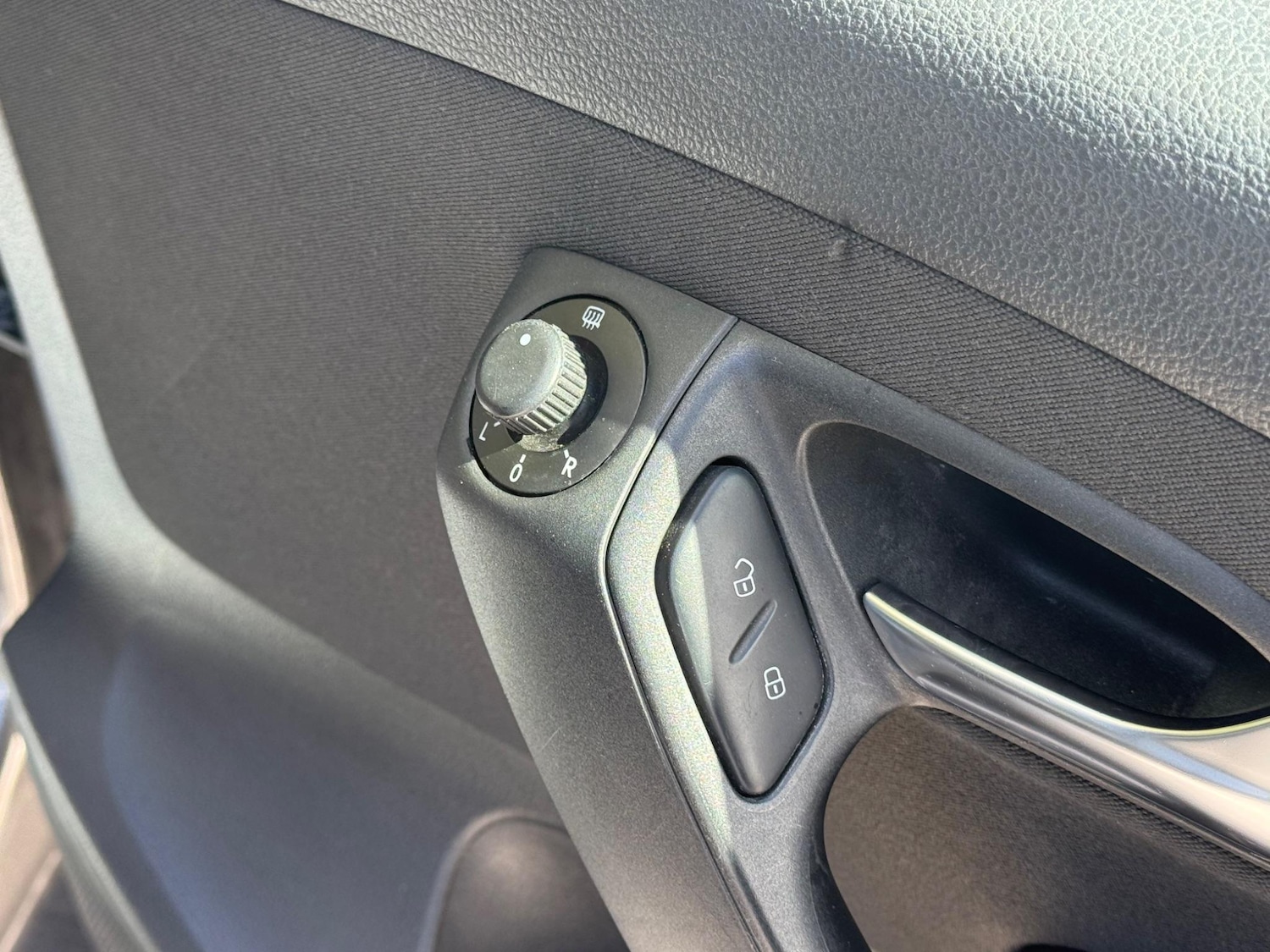 Used Volkswagen Polo 2011 for sale - 76753215: Photo 35