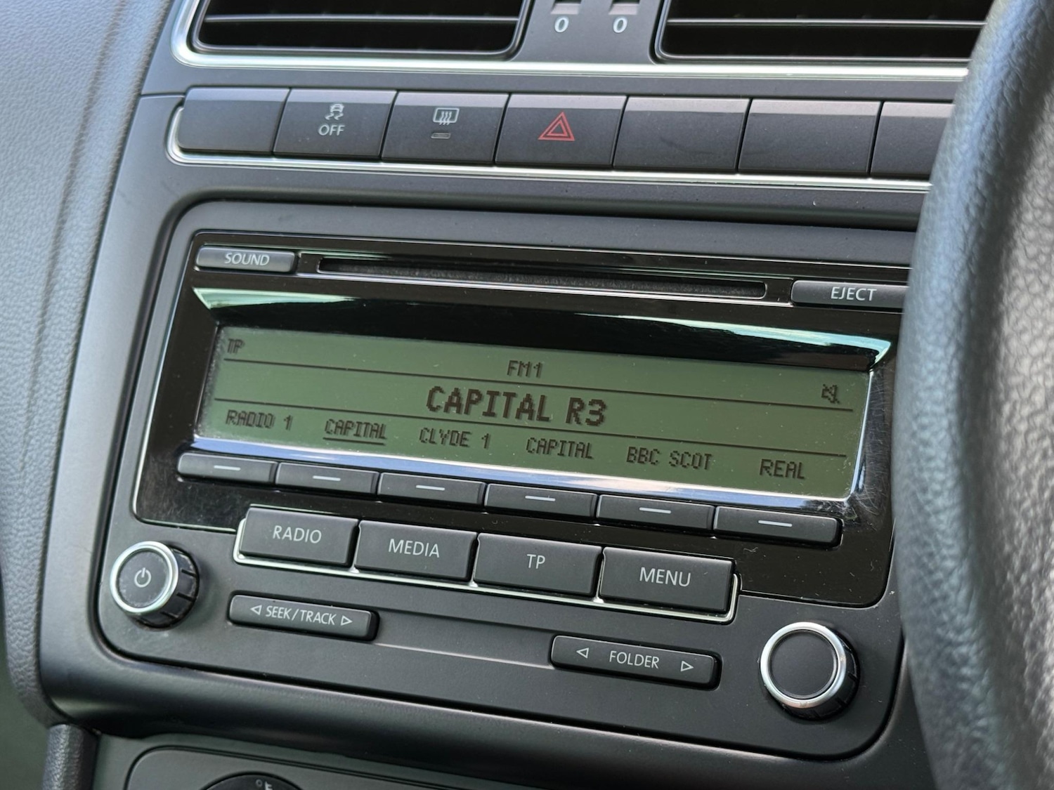 Used Volkswagen Polo 2011 for sale - 76753215: Photo 39