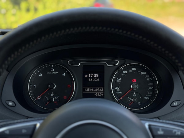 Used Audi Q3 2013 for sale - 74920197: Photo 32