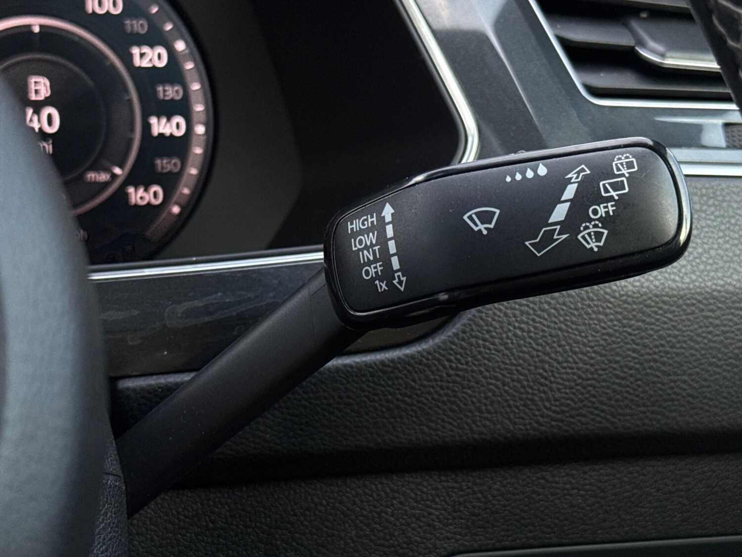 Used Volkswagen Tiguan 2018 for sale - 76446817: Photo 29