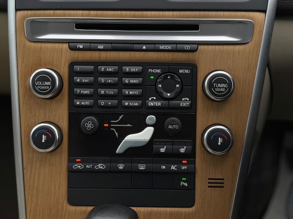Used Volvo XC60 2009 for sale - 75657887: Photo 41