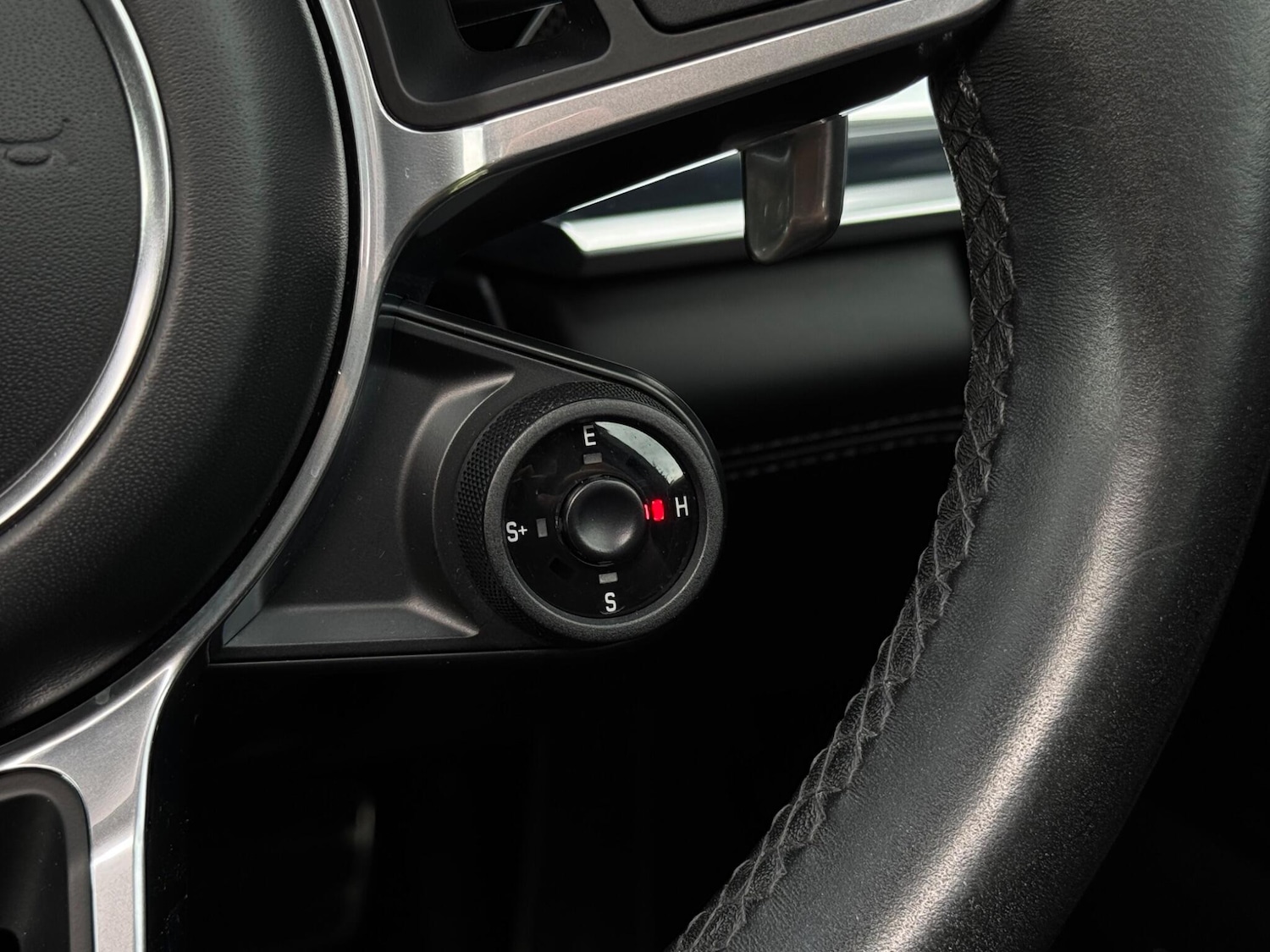 Used Porsche Panamera 2018 for sale - 76743065: Photo 32