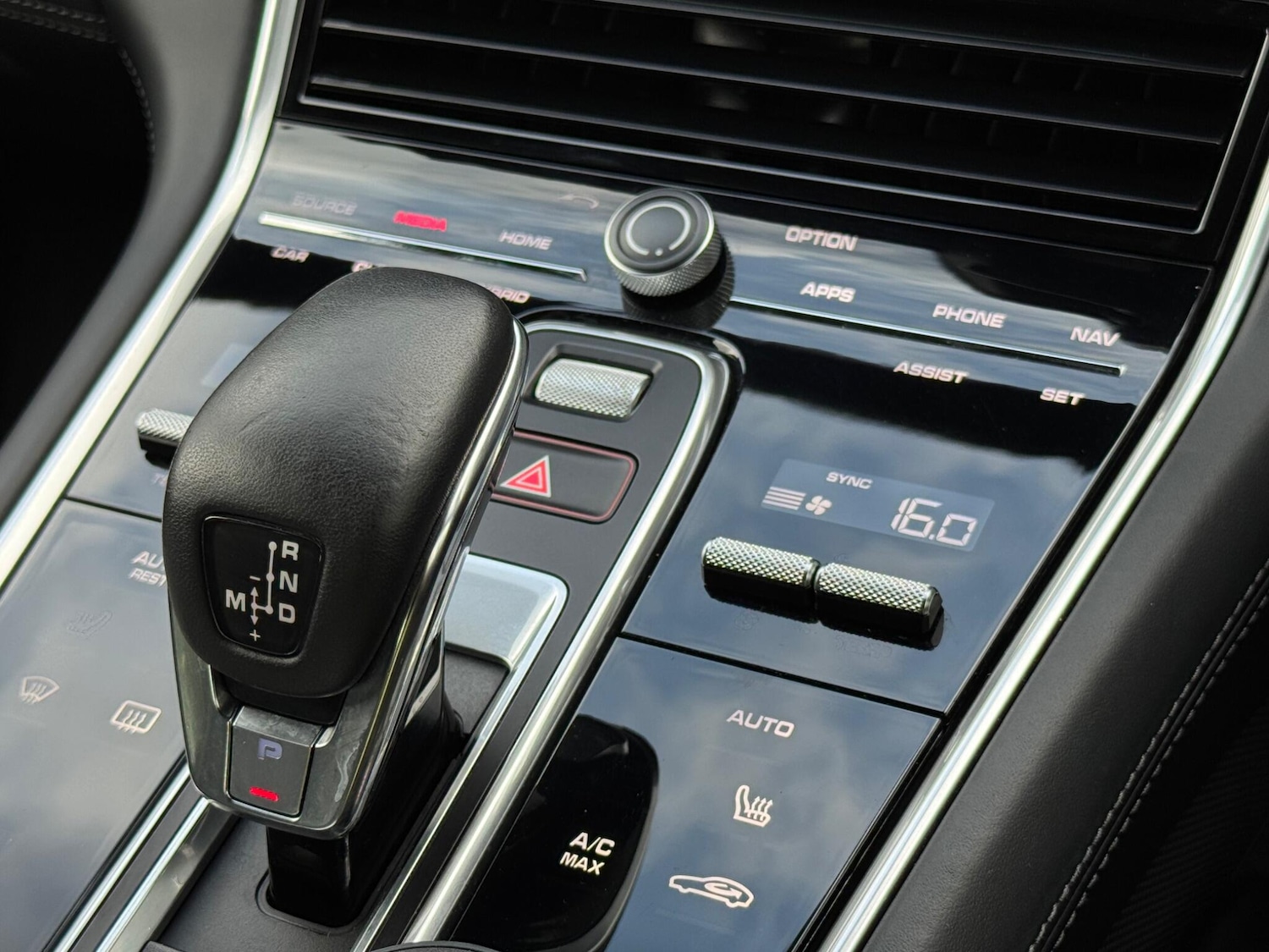 Used Porsche Panamera 2018 for sale - 76743065: Photo 39