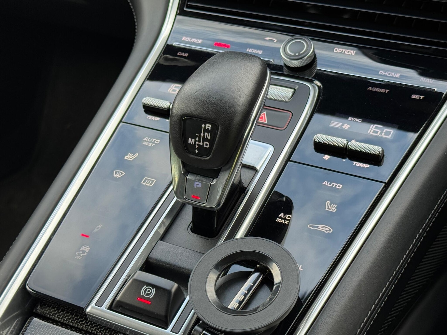 Used Porsche Panamera 2018 for sale - 76743065: Photo 40