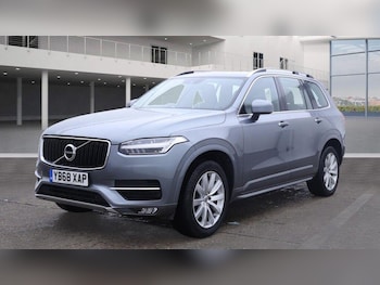 Used Volvo XC90 2018 for sale - 76199842: Photo 2