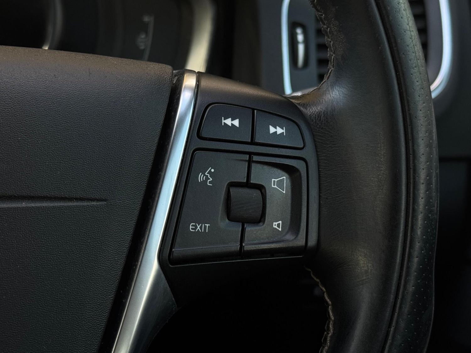 Used Volvo S60 for sale - 76408907: Photo 34