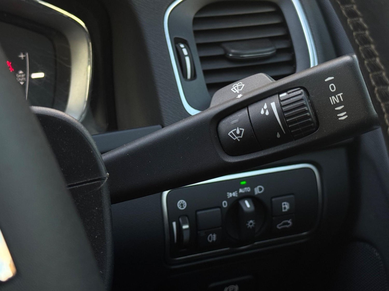 Used Volvo S60 for sale - 76408907: Photo 37