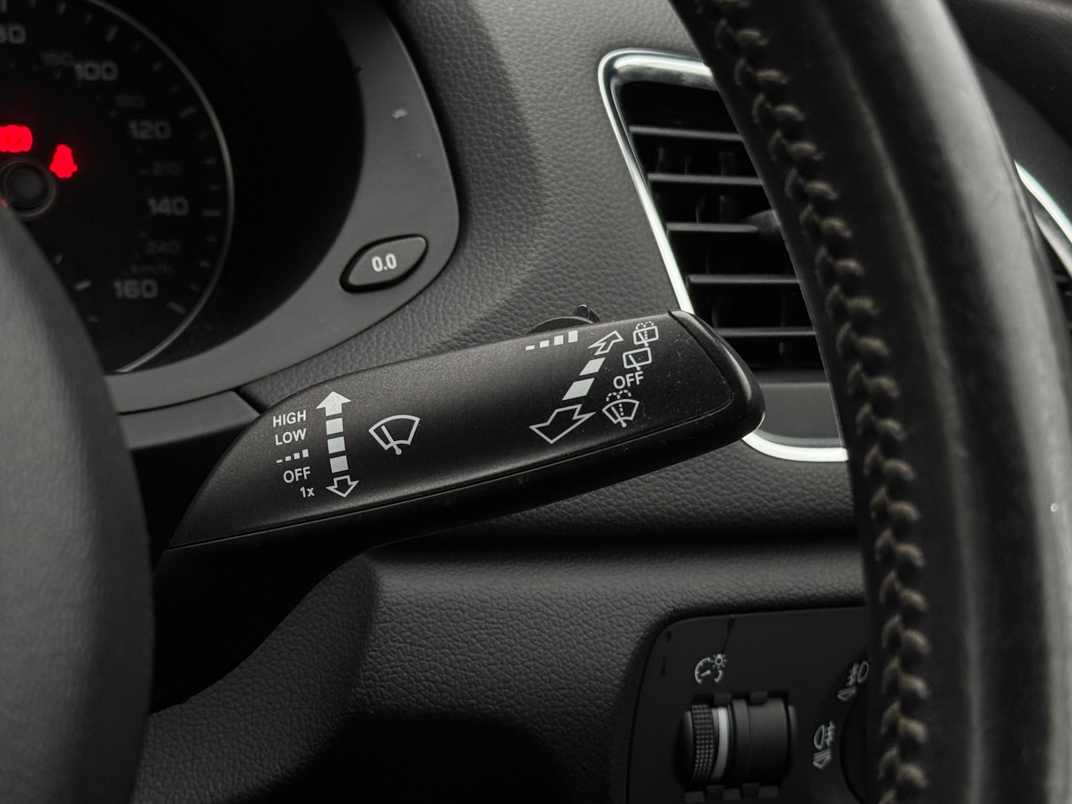 Used Audi Q3 2014 for sale - 77646239: Photo 37