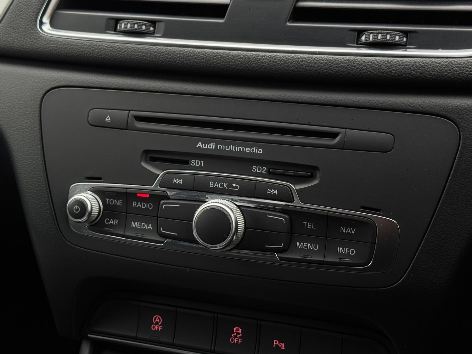 Used Audi Q3 2014 for sale - 77646239: Photo 44